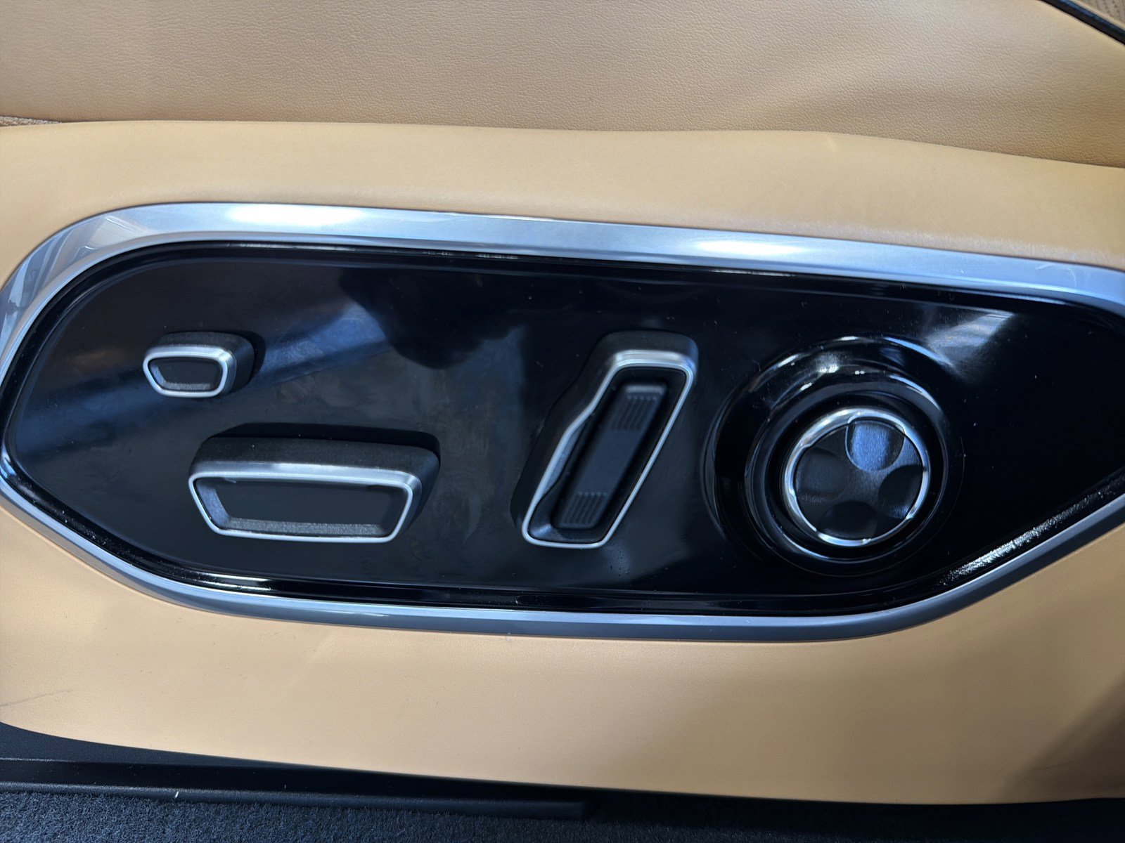 Used 2025 Jeep Grand Cherokee L Summit image 20