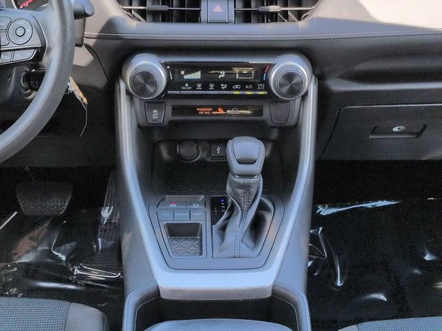 Certified 2022 Toyota RAV4 LE FWD image 19