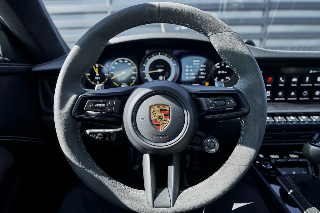 Used 2022 Porsche 911 GT3 image 39