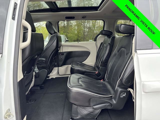 Used 2023 Chrysler Pacifica Limited FWD image 26