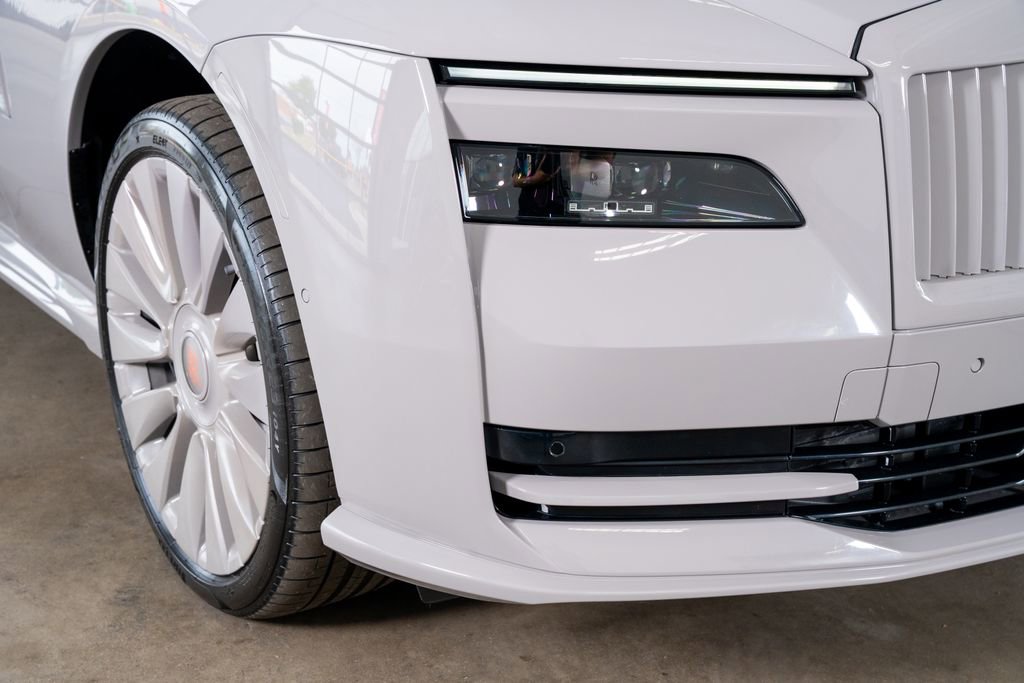Used 2024 Rolls-Royce Spectre w/ Spectre Launch Package AWD/4WD image 9