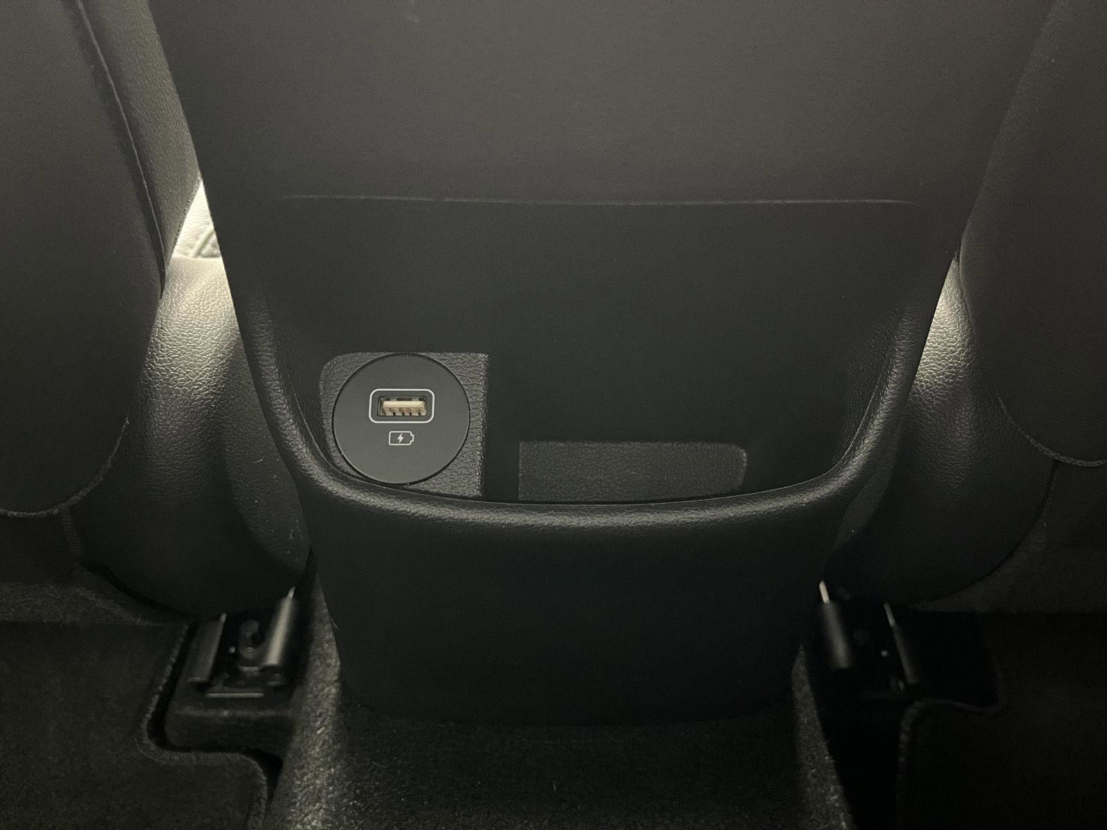 Used 2022 Hyundai Kona Limited w/ Cargo Package image 16