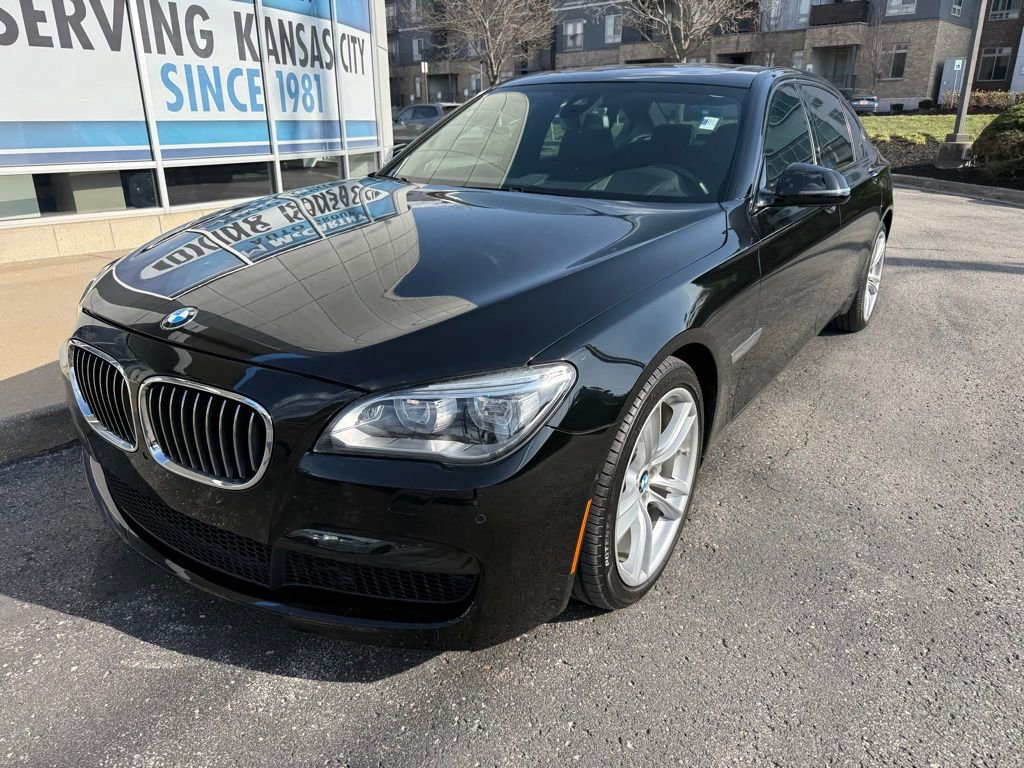 Used 2013 BMW 750Li image 9