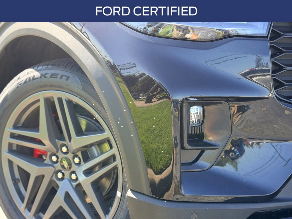Certified 2025 Ford Explorer ST-Line w/ ST-Line Street Pack AWD/4WD image 3