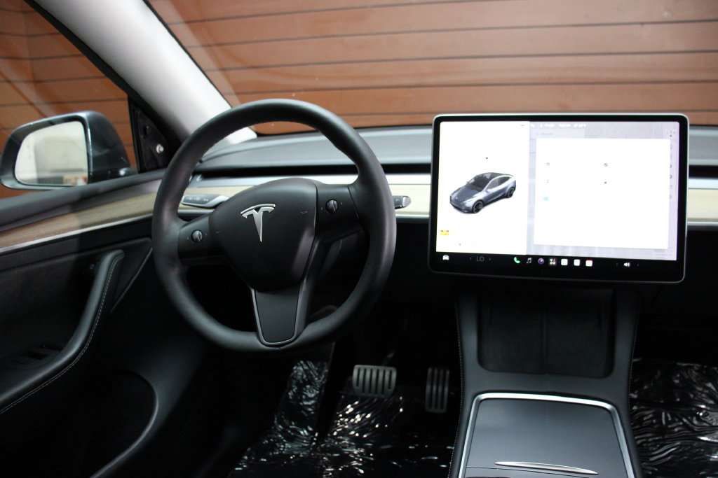 Used 2023 Tesla Model Y Performance AWD/4WD image 12