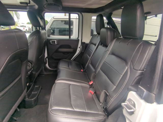Used 2018 Jeep Wrangler Unlimited Sahara AWD/4WD image 15