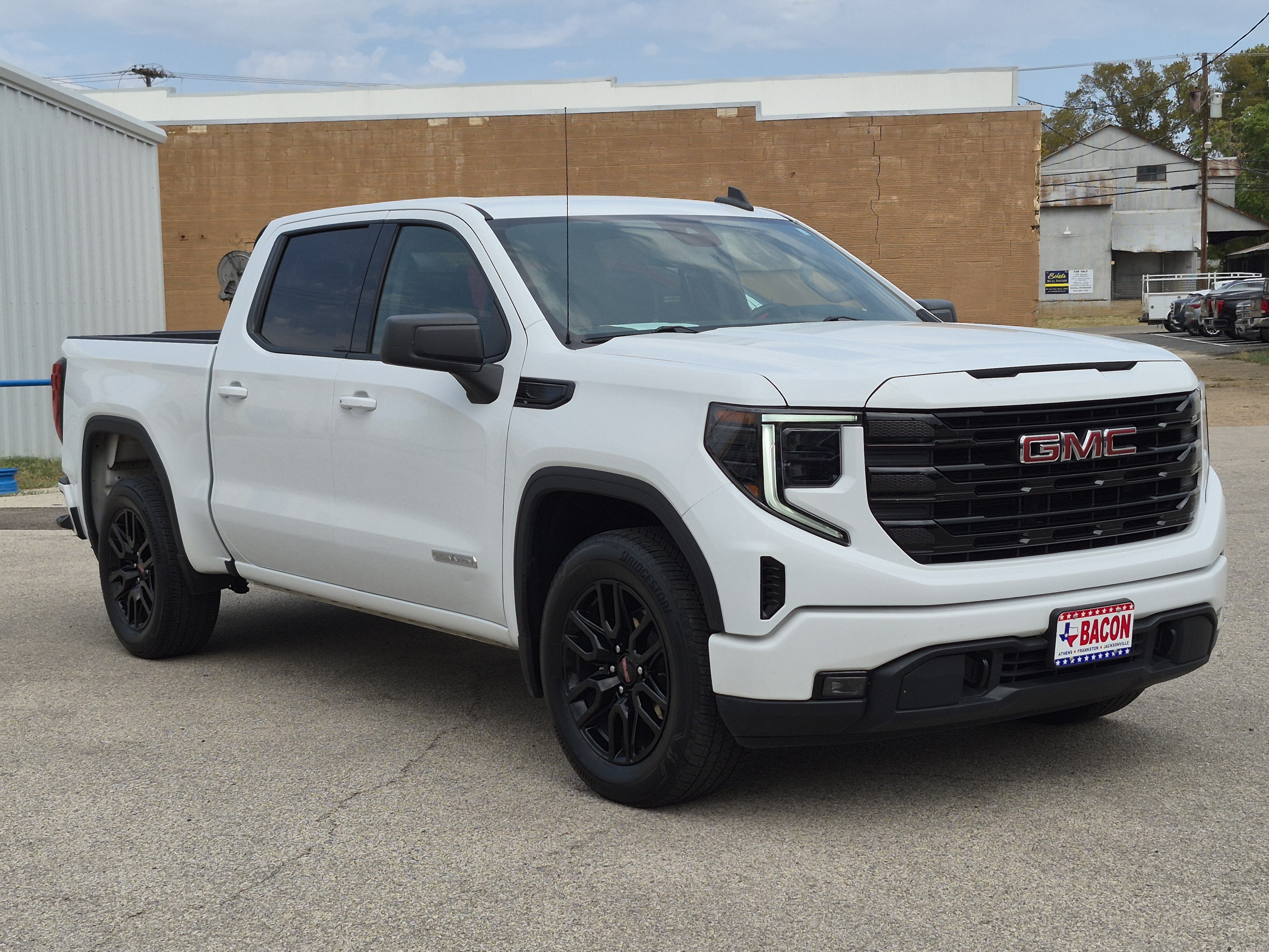 Used 2024 GMC Sierra 1500 Elevation RWD image 3