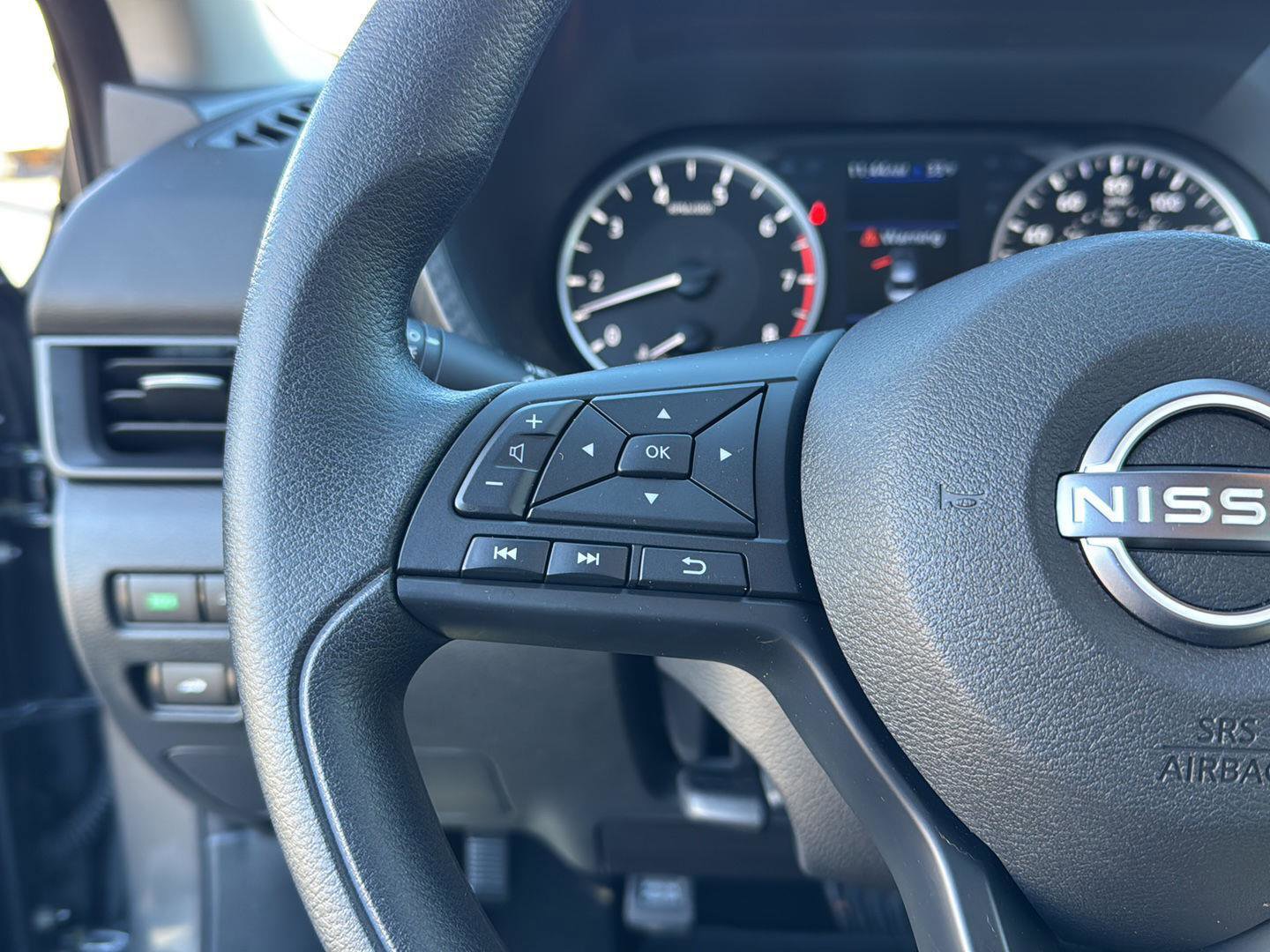 Used 2025 Nissan Sentra S image 18