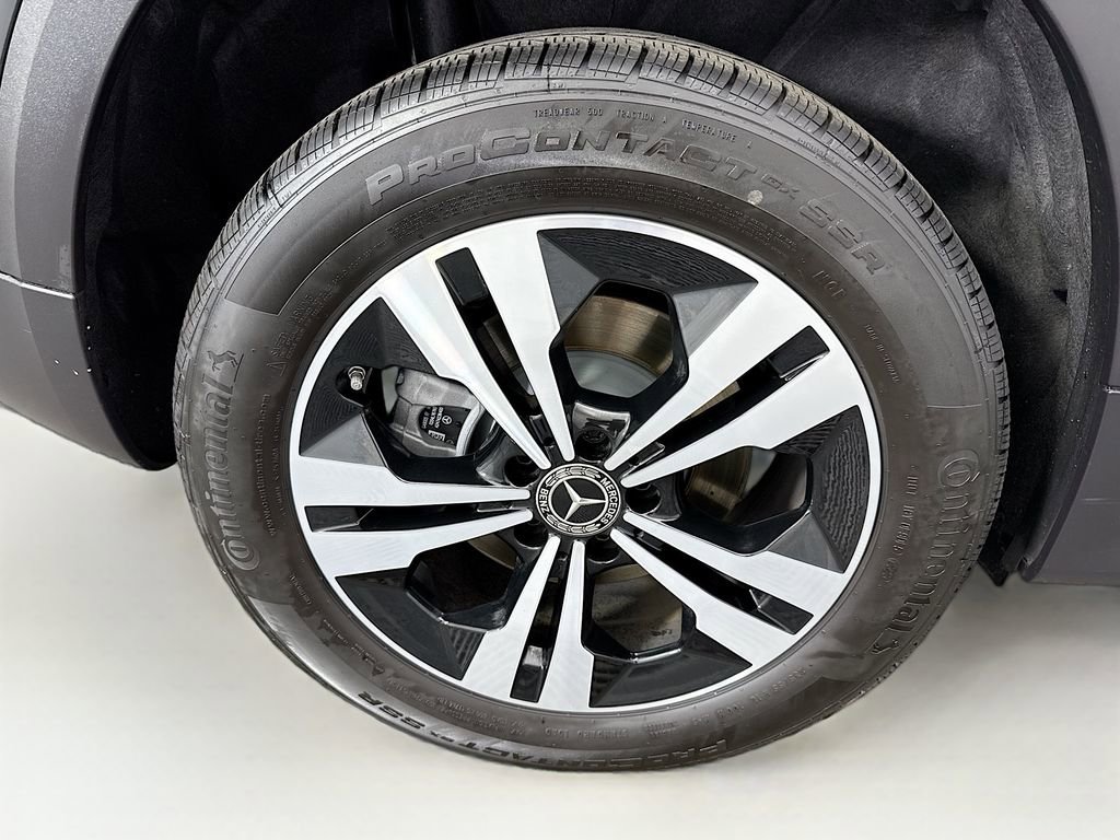 Certified 2025 Mercedes-Benz GLB 250 image 31