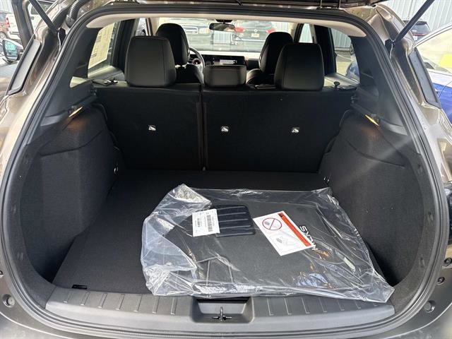 New 2026 Nissan Kicks SR image 4