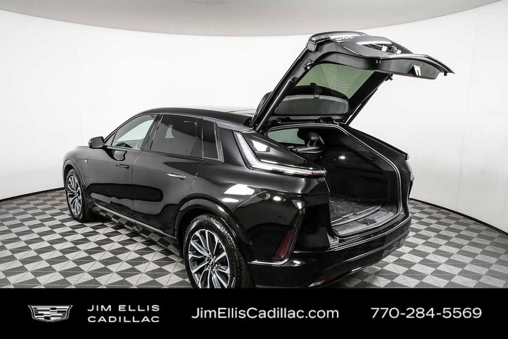 Used 2024 Cadillac Lyriq Sport AWD/4WD image 34