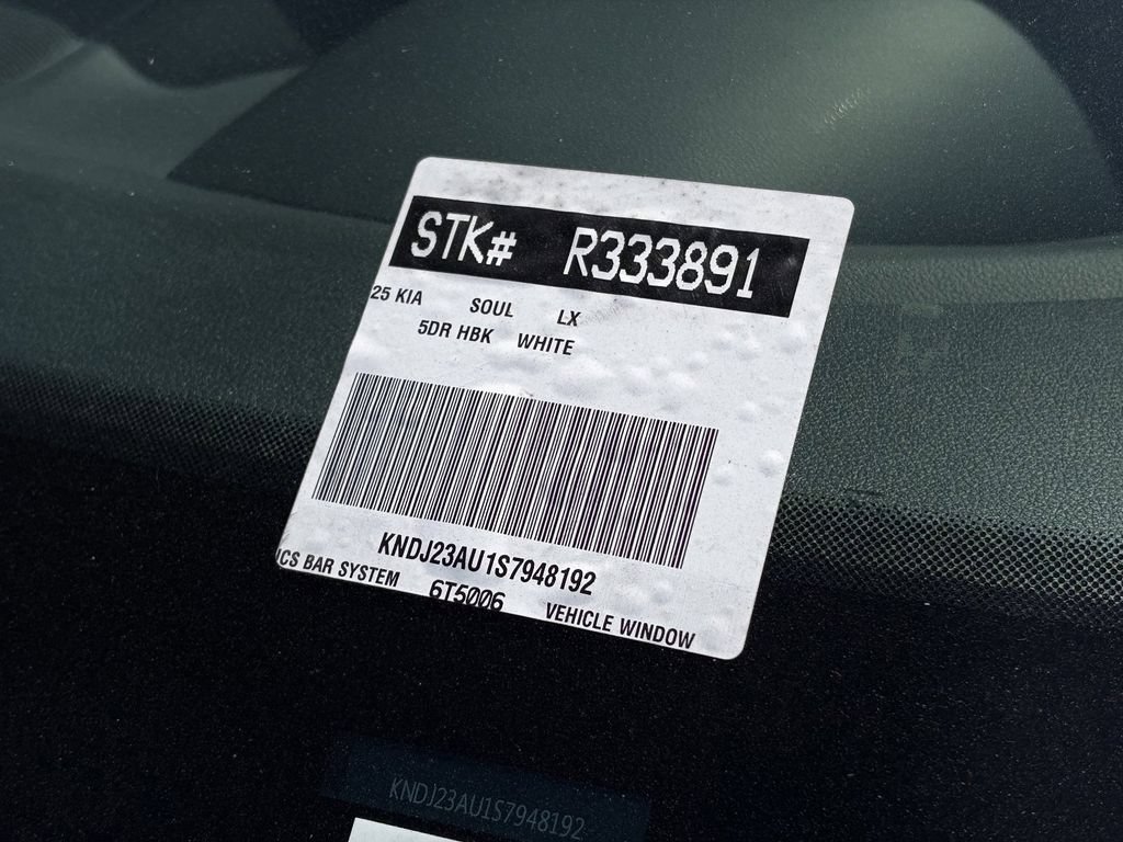 Used 2025 Kia Soul LX FWD image 39