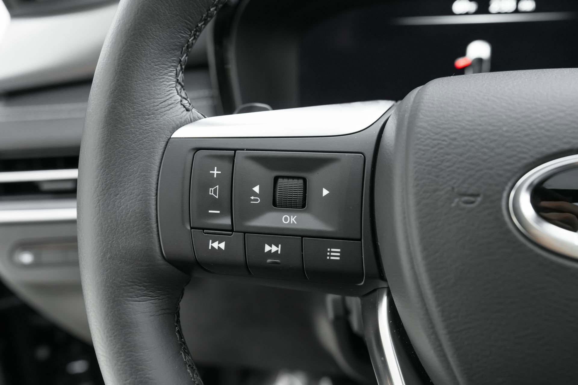 Used 2026 INFINITI QX60 Luxe w/ Cargo Package image 16