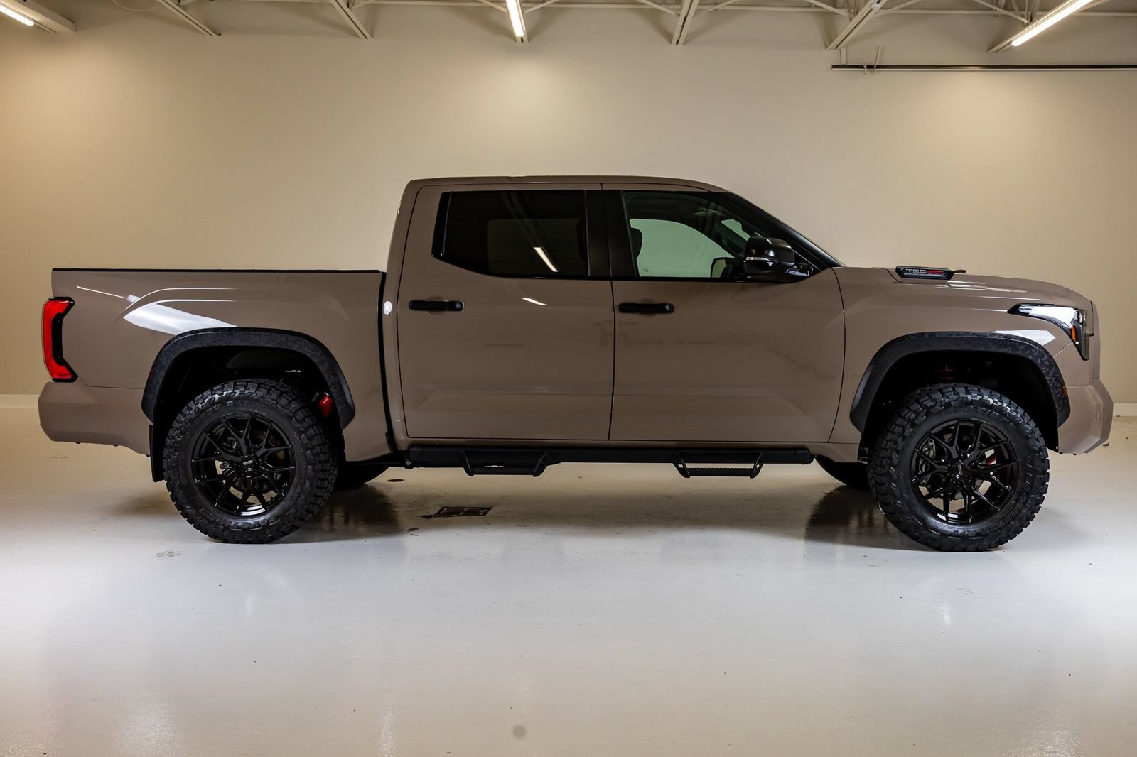 Used 2025 Toyota Tundra TRD Pro AWD/4WD image 11