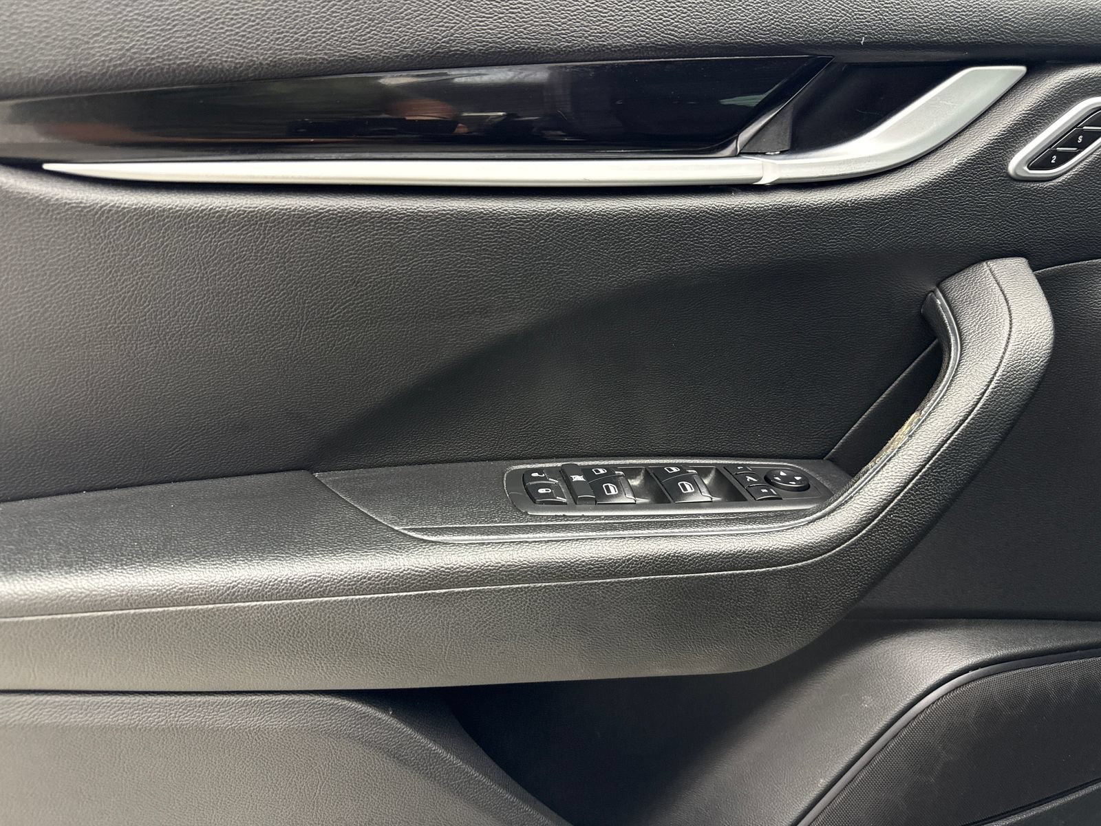 Used 2019 Maserati Levante AWD/4WD image 37