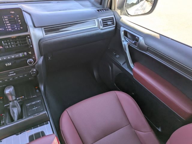 Used 2023 Lexus GX 460 Premium w/ Premium Package image 17