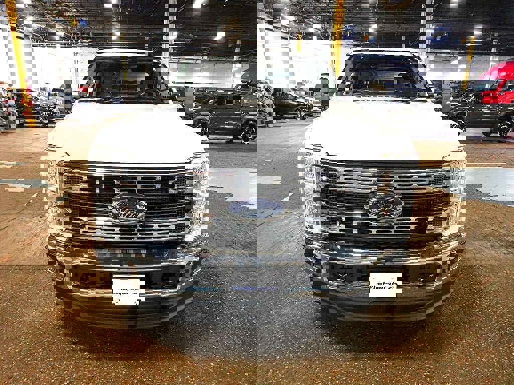 Used 2024 Ford F250 XLT AWD/4WD image 2