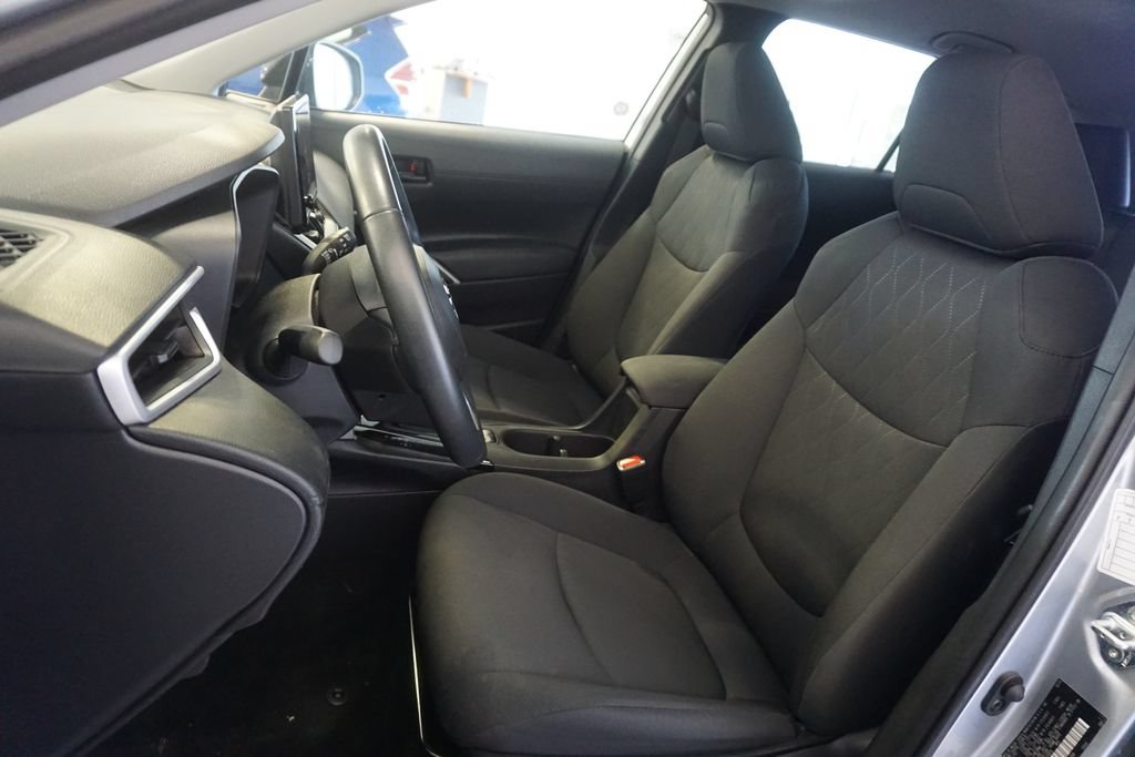 Certified 2025 Toyota Corolla Cross LE FWD image 15
