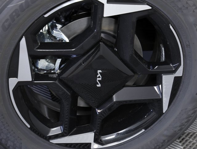 New 2026 Kia Sportage EX image 6