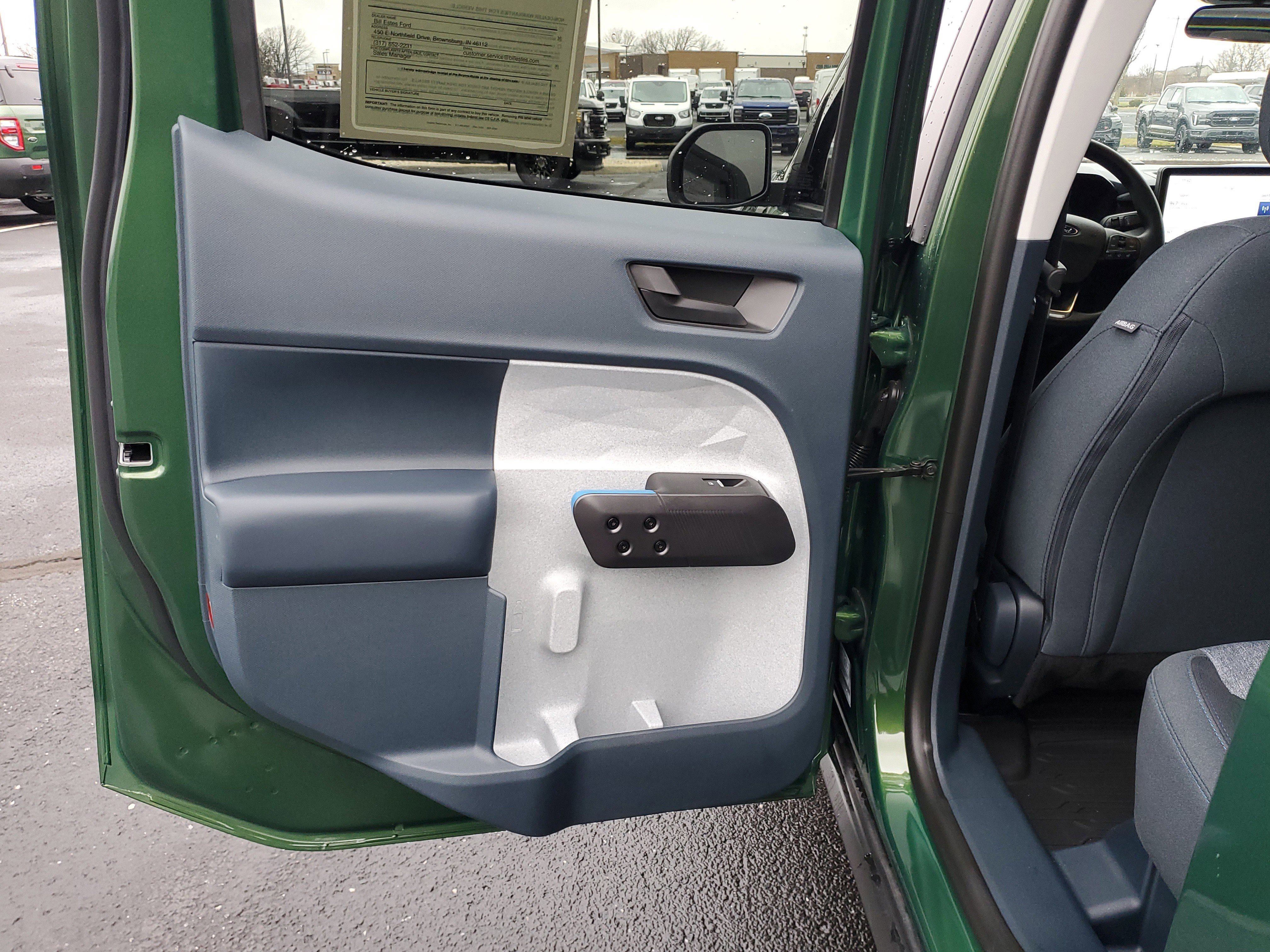 Certified 2025 Ford Maverick XLT image 8