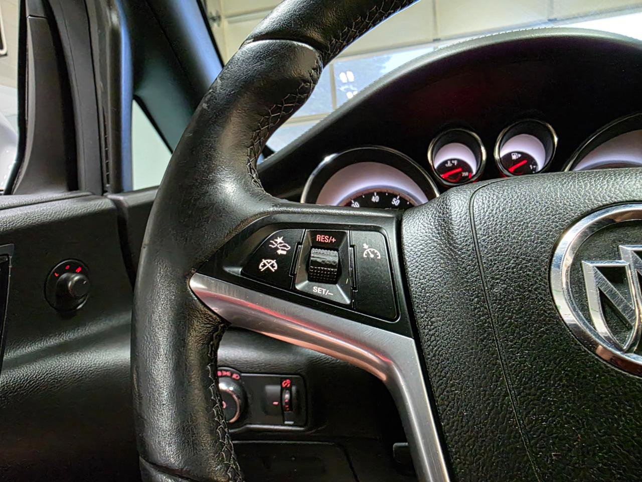 Used 2019 Buick Cascada Premium FWD image 28