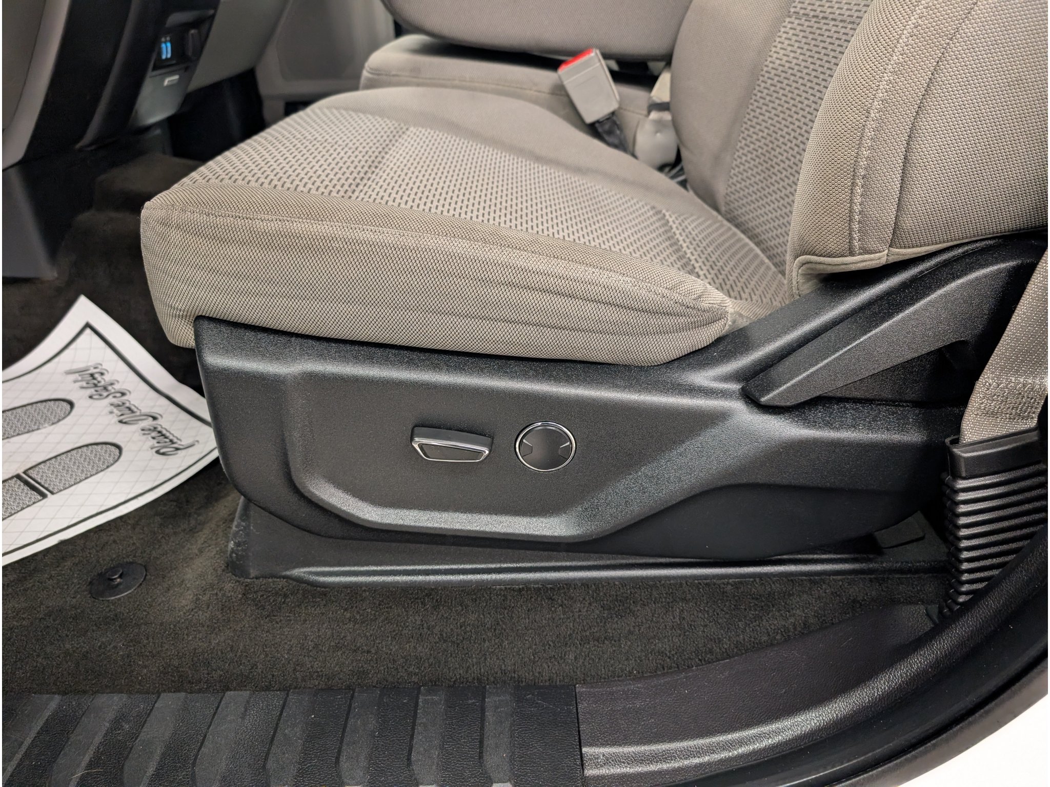 Used 2018 Ford F350 XLT w/ XLT Premium Package AWD/4WD image 8