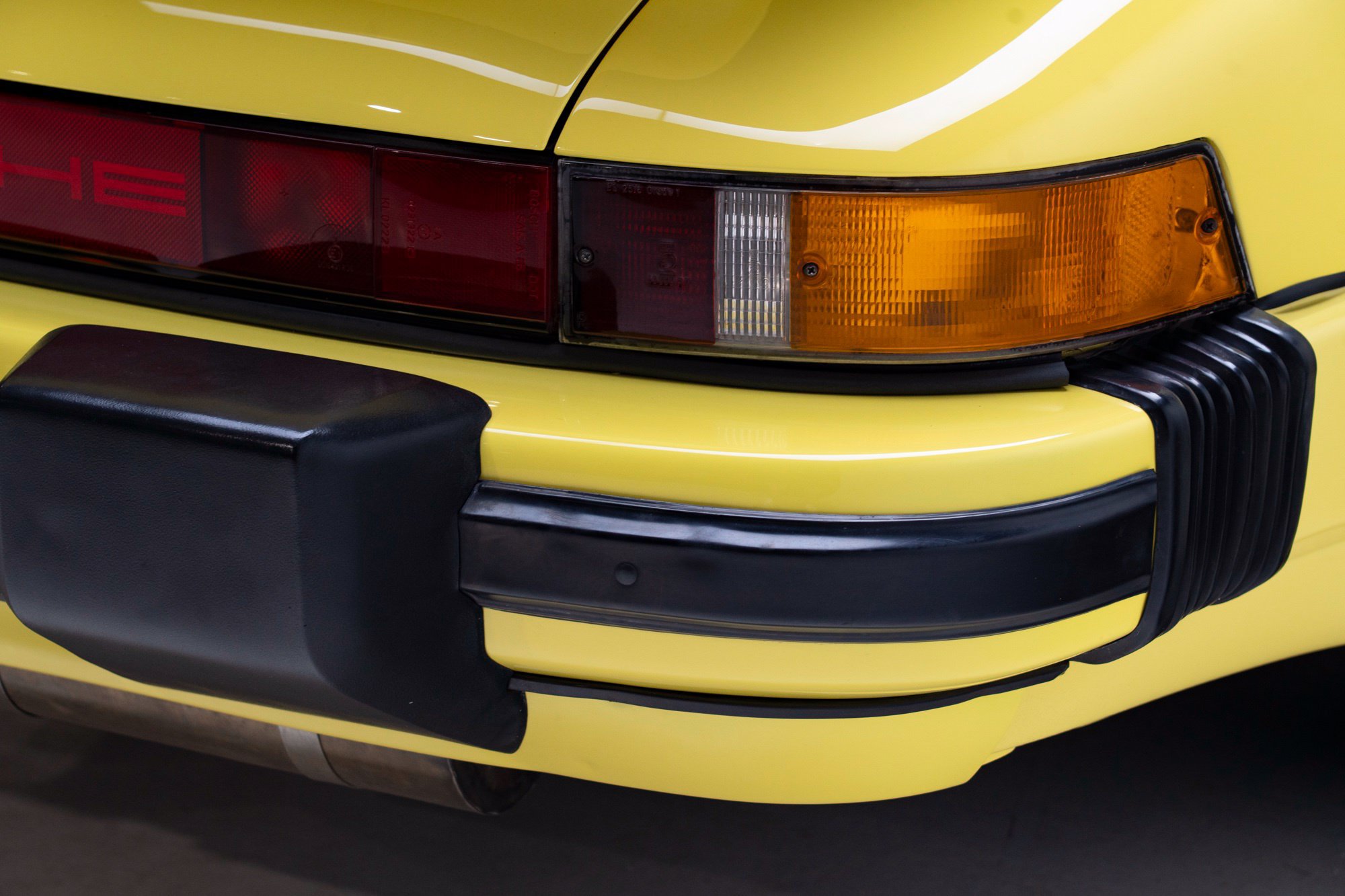 Used 1988 Porsche 911 Carrera RWD image 54