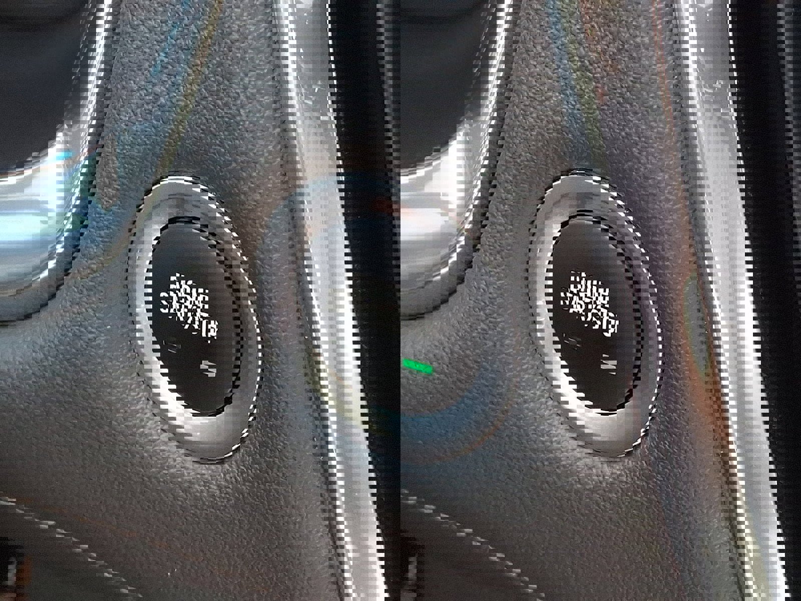 Used 2023 Chevrolet Traverse LT w/ Midnight/Sport Edition image 23