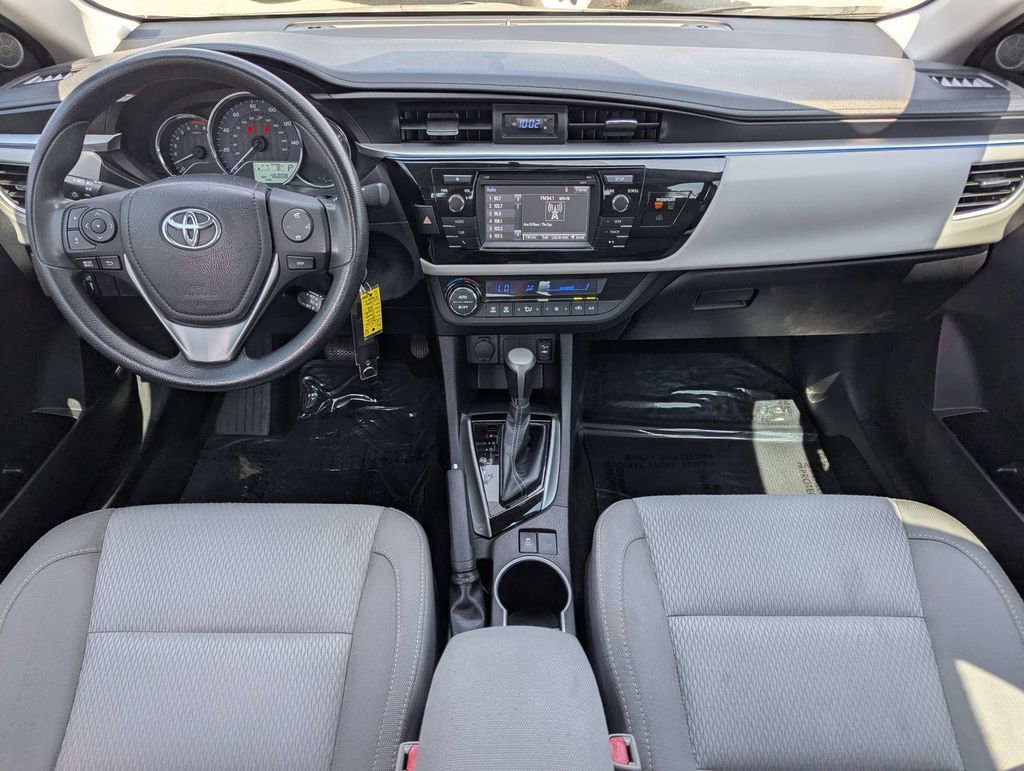 Used 2016 Toyota Corolla LE image 12