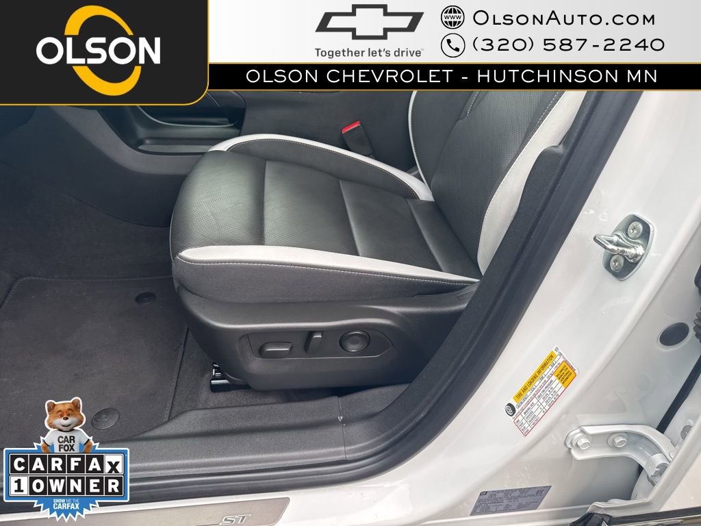 Certified 2025 Buick Envision Sport Touring image 14