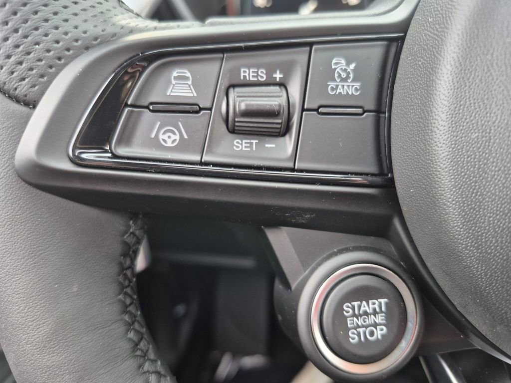 New 2025 Alfa Romeo Giulia AWD w/ Driving Assist Package image 20