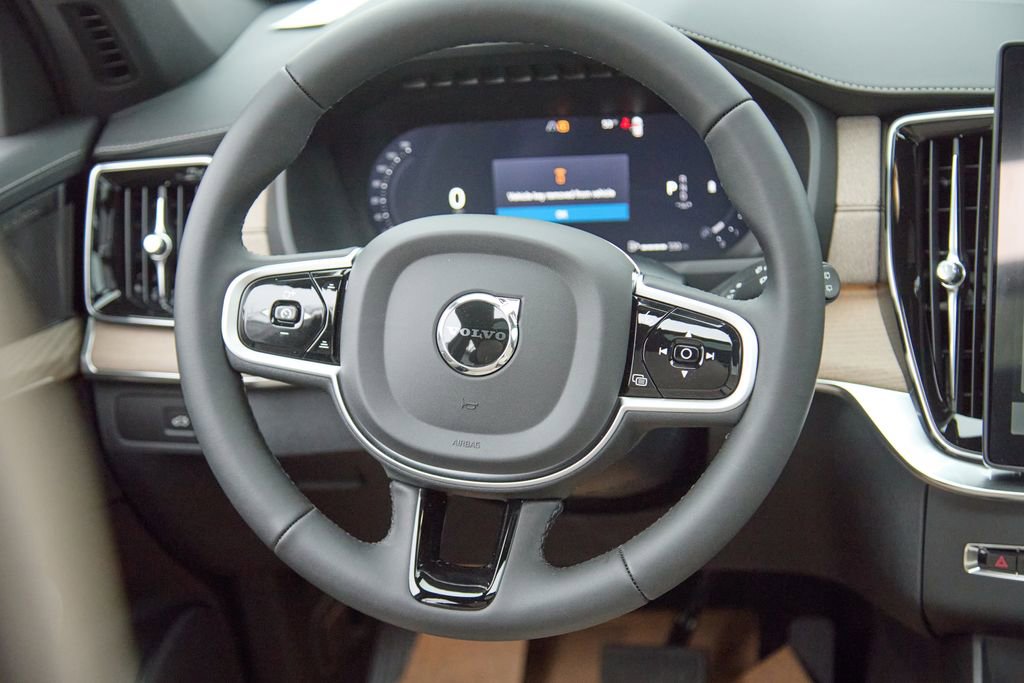 New 2026 Volvo XC90 B5 Plus w/ Protection Package image 26