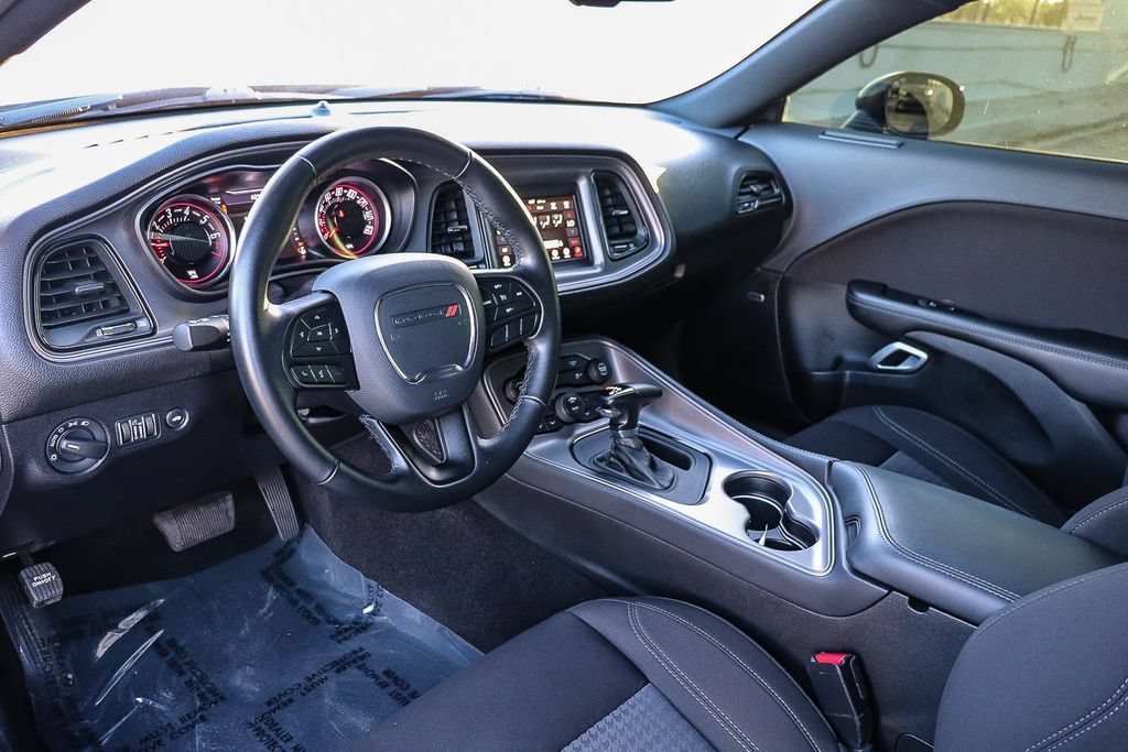 Used 2023 Dodge Challenger SXT RWD image 21