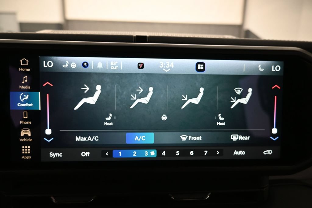 Used 2024 Jeep Wrangler Unlimited Sahara AWD/4WD image 15