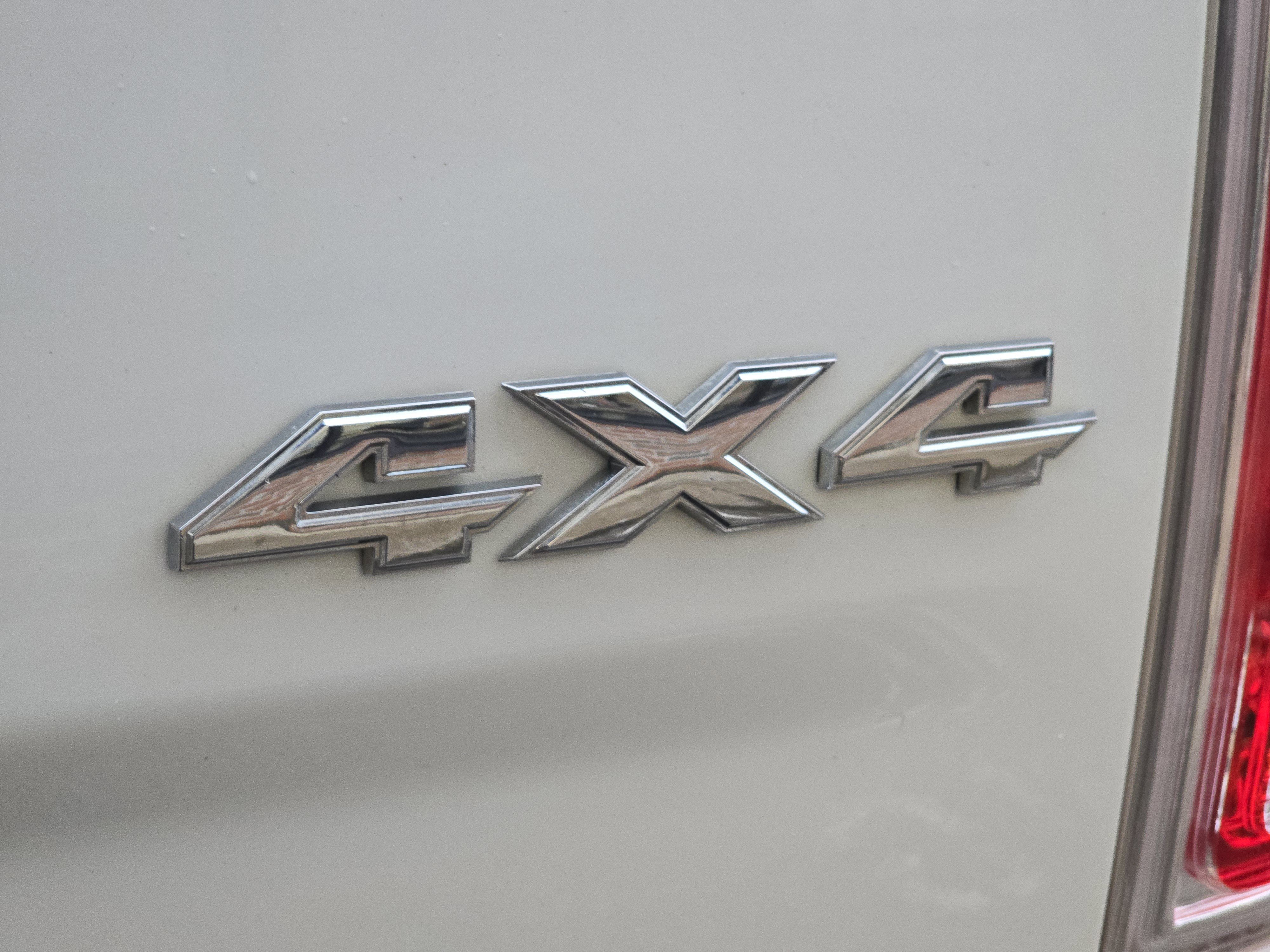 Used 2015 RAM 1500 Laramie image 12