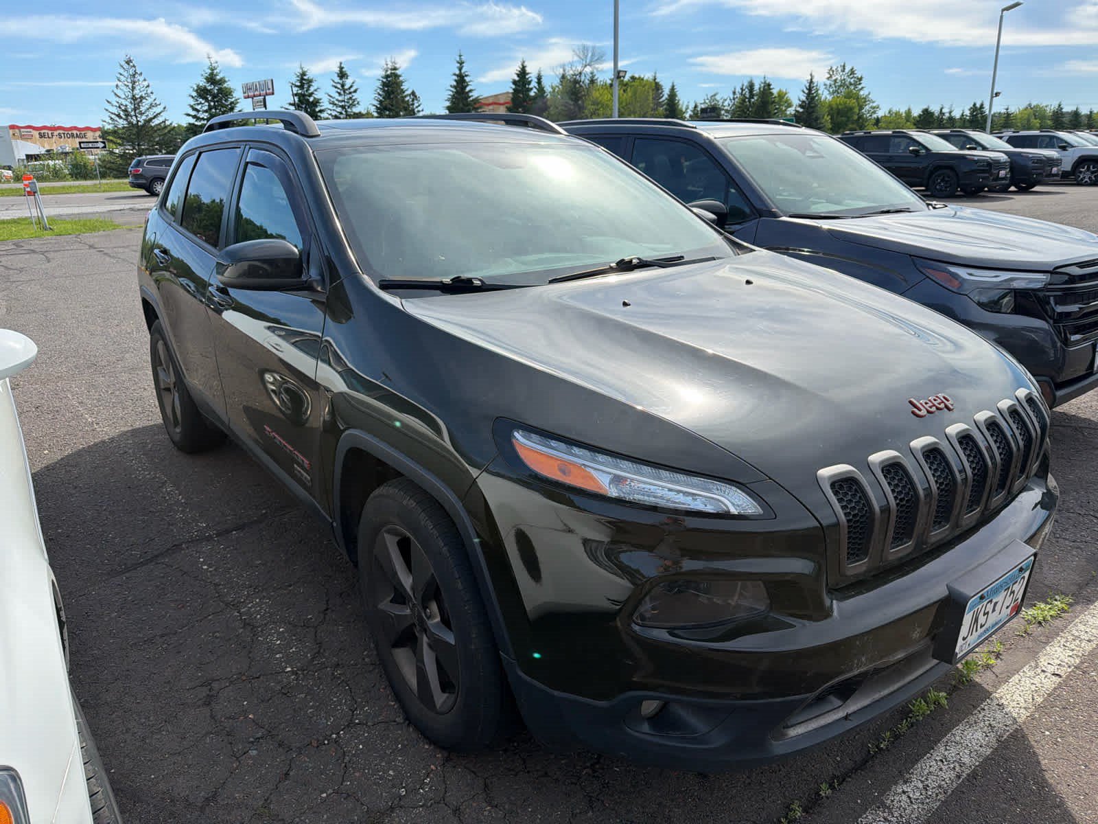 Used 2017 Jeep Cherokee 75th Anniversary AWD/4WD image 8