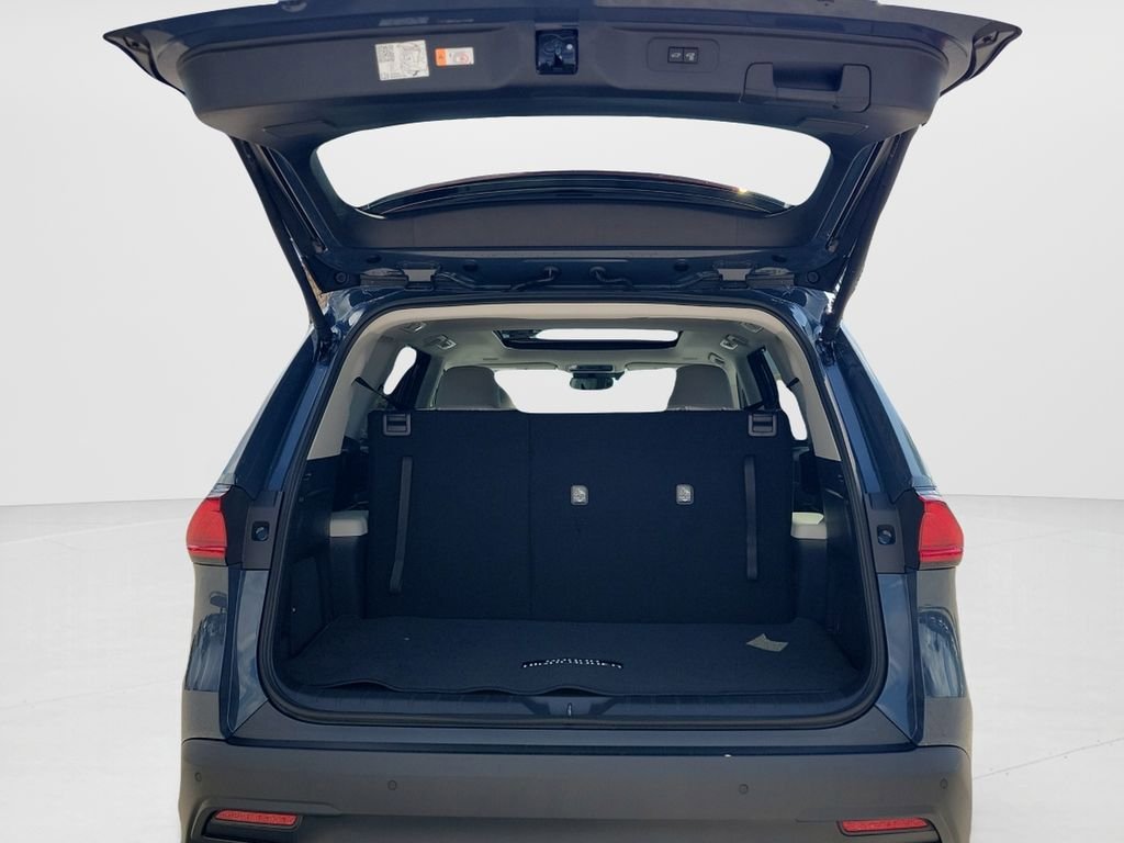 New 2026 Toyota Grand Highlander FWD image 10