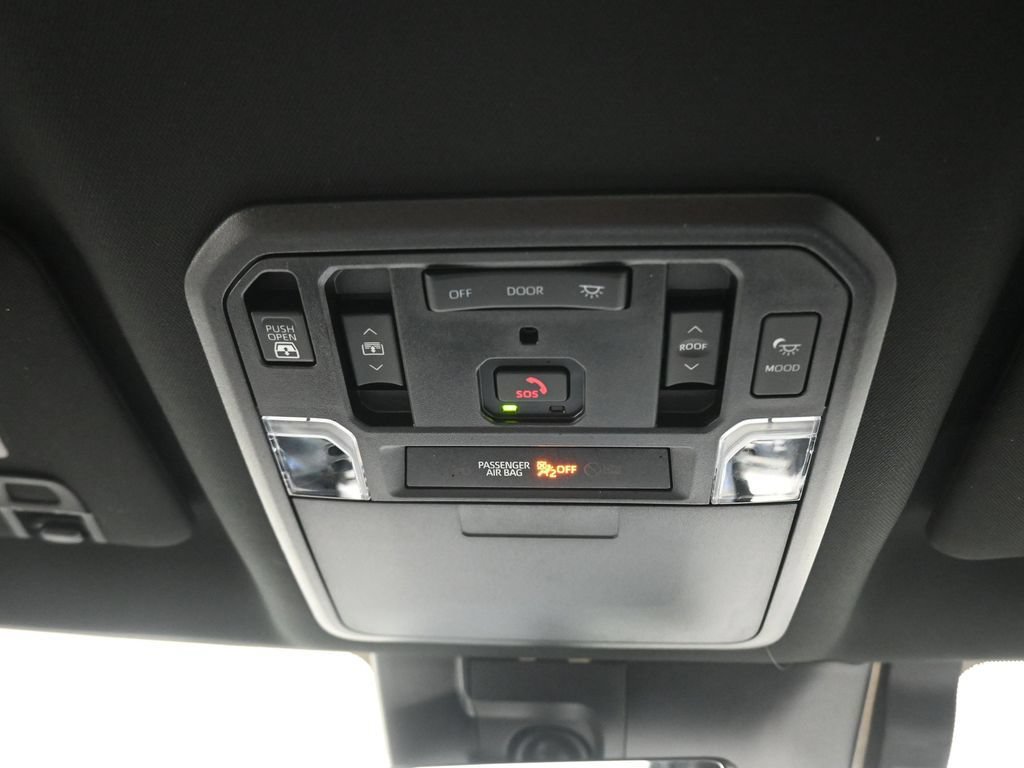 Used 2023 Toyota Tundra Platinum w/ Advanced Package AWD/4WD image 26