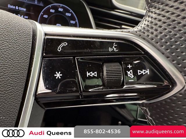 Certified 2023 Audi e-tron S Premium Plus w/ Black Optic Package image 31