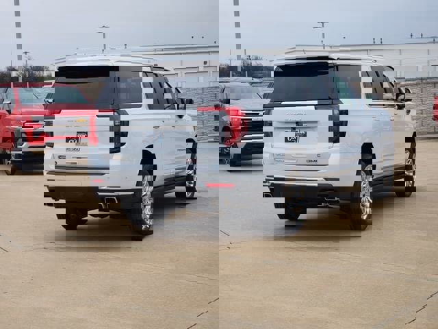 New 2026 GMC Yukon XL Denali w/ Sun & Power Step Package image 15