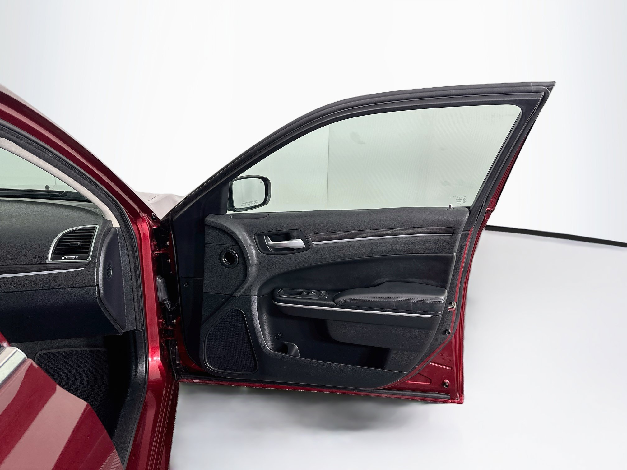 Used 2016 Chrysler 300 Limited RWD image 32