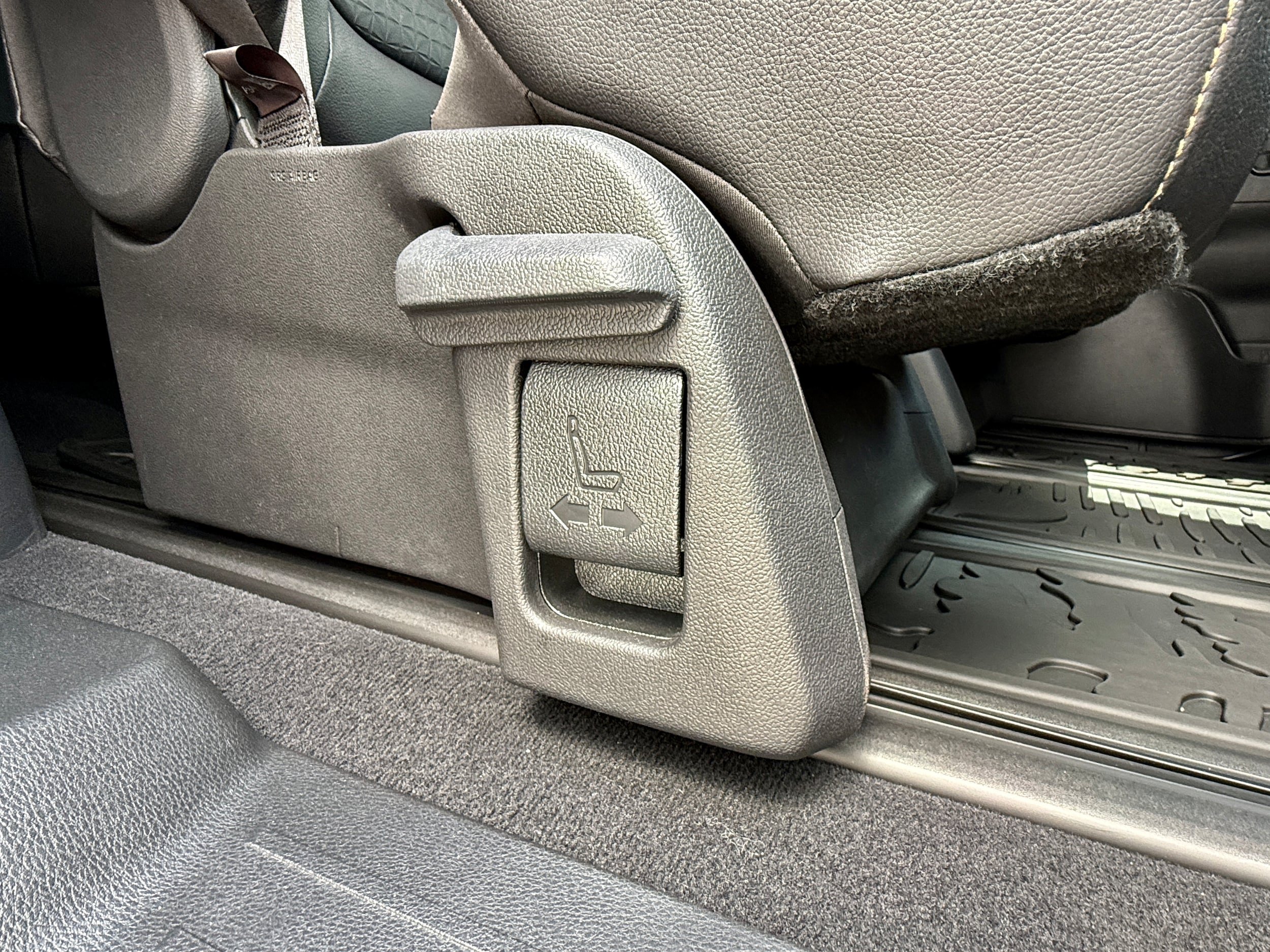 Certified 2026 Toyota Sienna XLE Woodland Edition AWD/4WD image 29