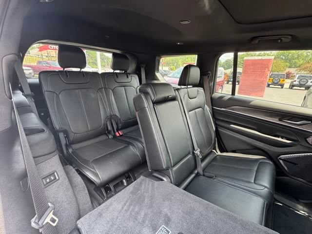 Used 2022 Jeep Grand Cherokee L Overland RWD image 23