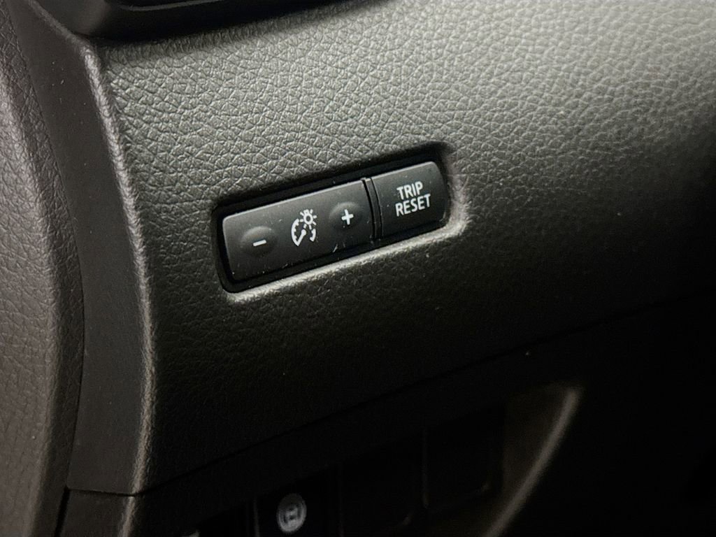 Used 2019 Nissan Rogue Sport SV image 12