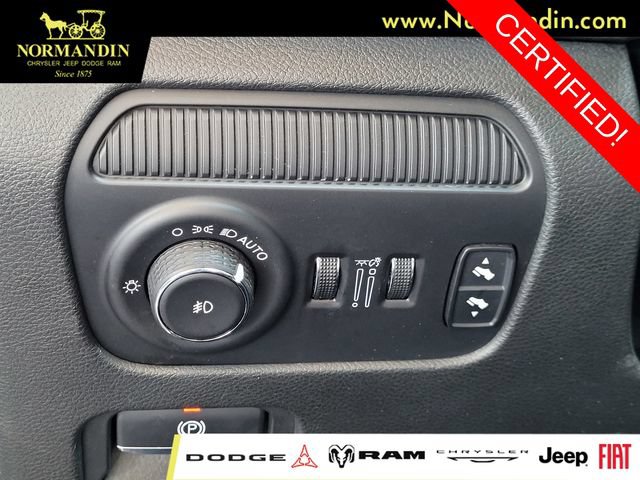 Certified 2024 Jeep Wagoneer L Series II RWD image 13