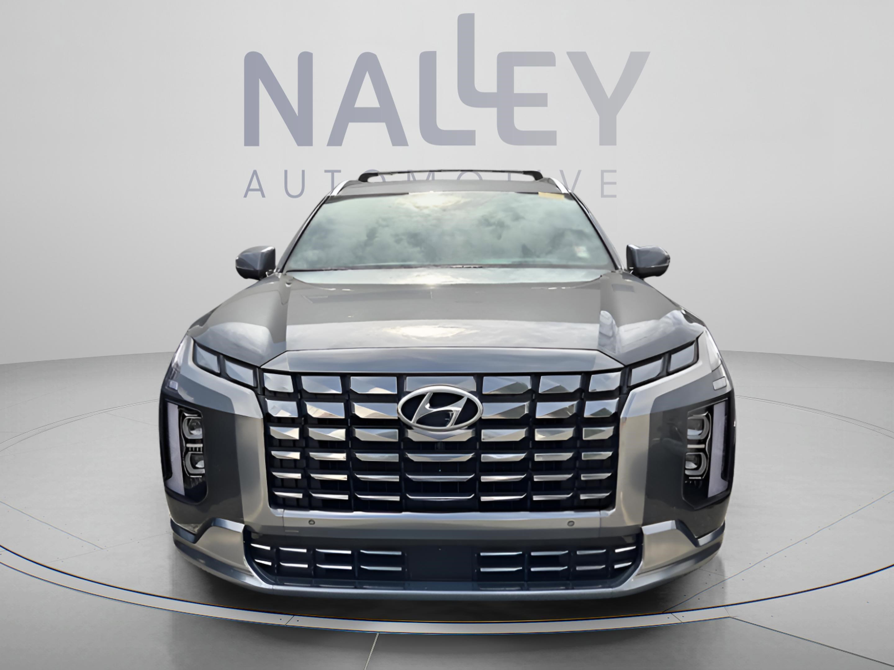 Used 2024 Hyundai Palisade Calligraphy image 1
