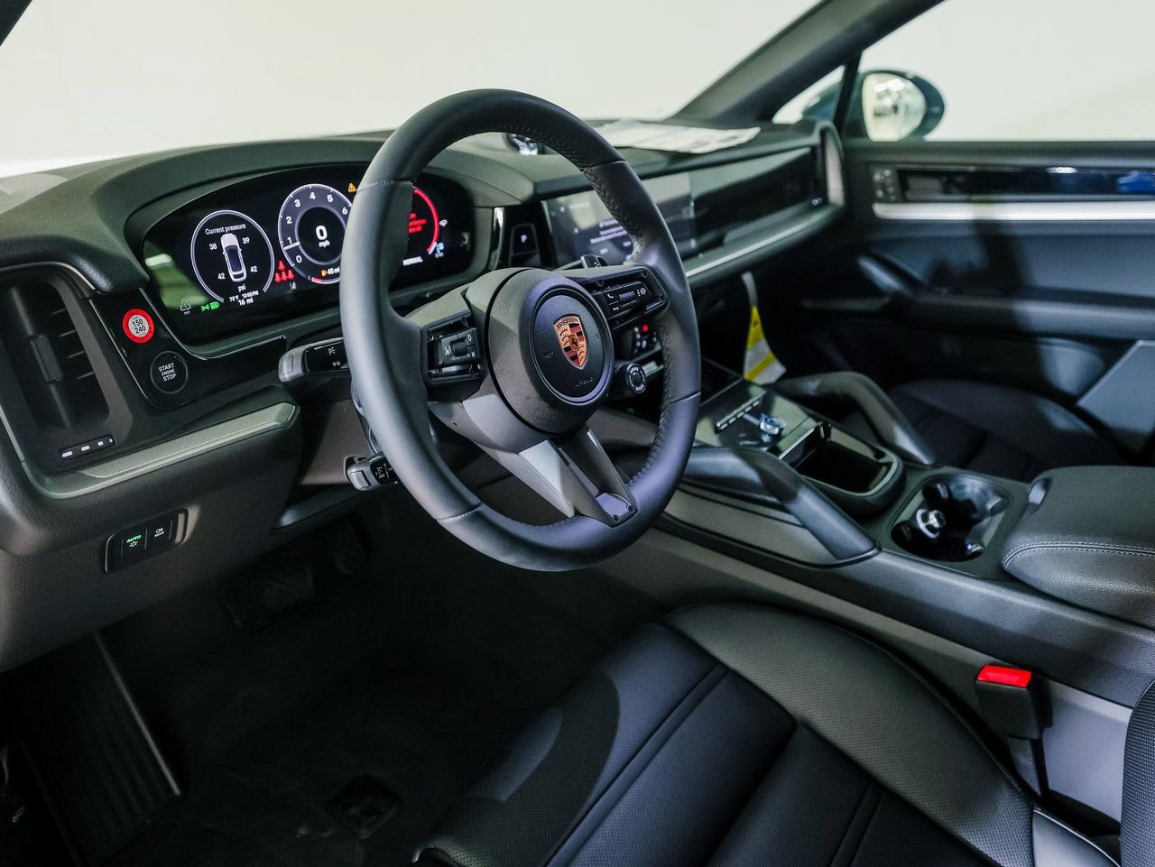 New 2026 Porsche Cayenne Coupe AWD/4WD image 4