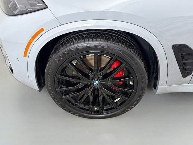 Used 2024 BMW X5 xDrive40i w/ M Sport Package image 32