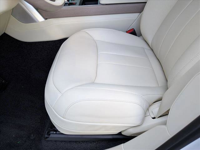 New 2026 Land Rover Range Rover Long Wheelbase SE image 4