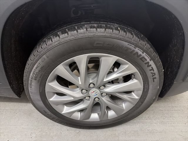 Used 2025 Buick Enclave Preferred AWD/4WD image 22